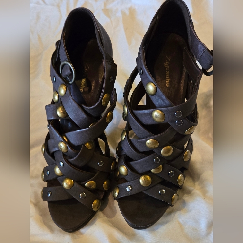 Zigi Soho Women's Brown With Gold Studs Strappy Sandals 4 Inch Heels